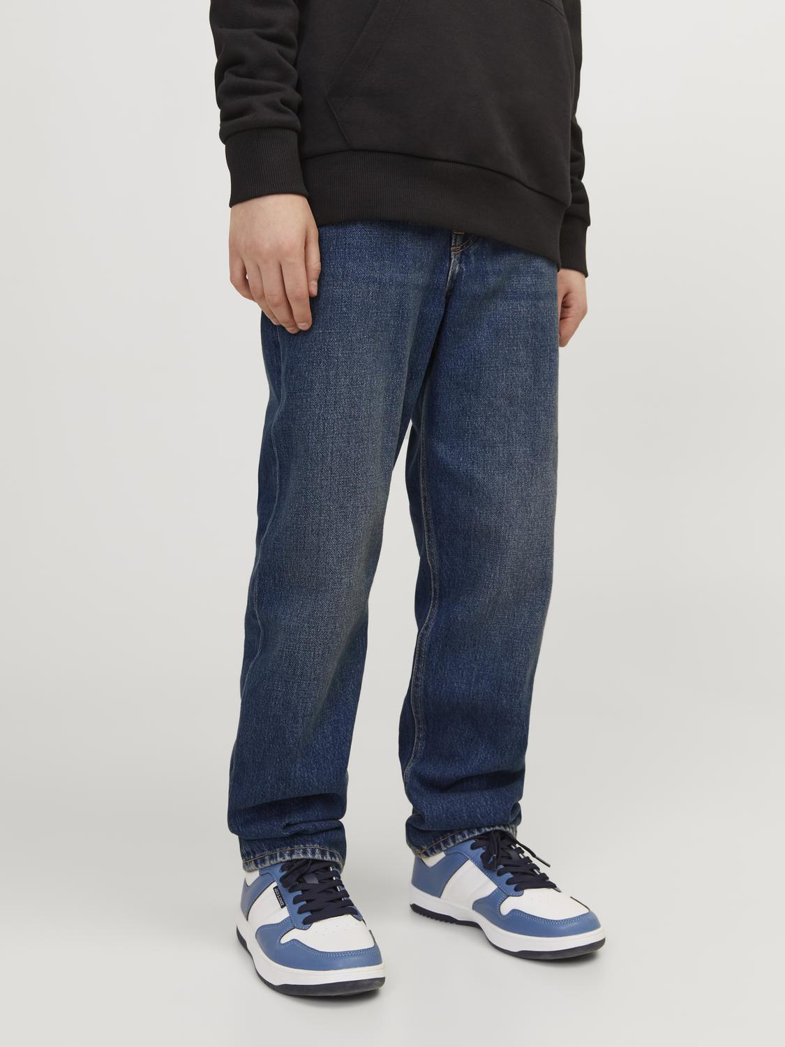 model_shot-front